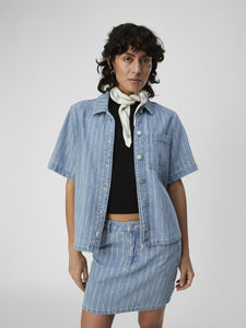 Chemise en denim rayée à manches courtes