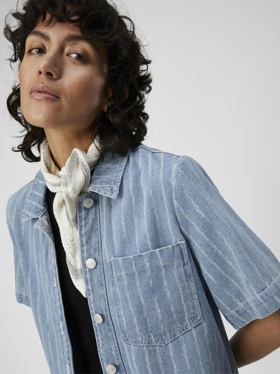 Chemise en denim rayée à manches courtes