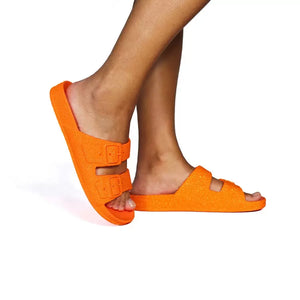 Sandales à paillettes flashy (+ coloris)